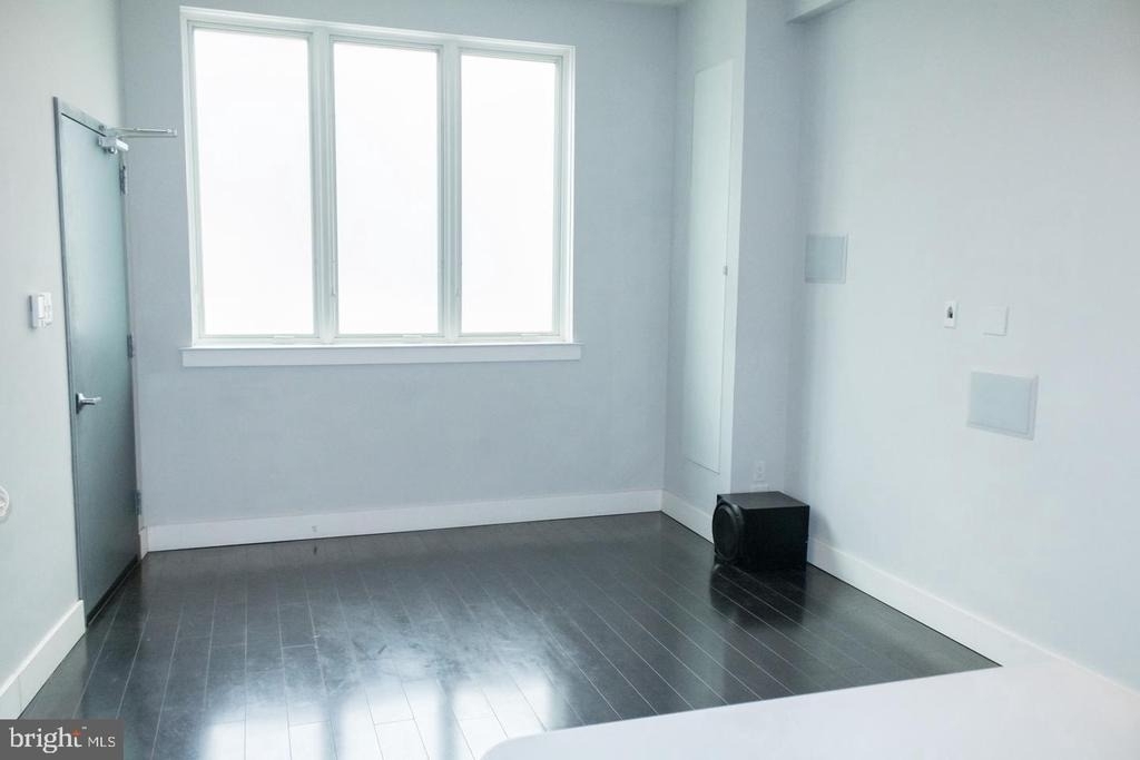 153 Richmond Street - Photo 8