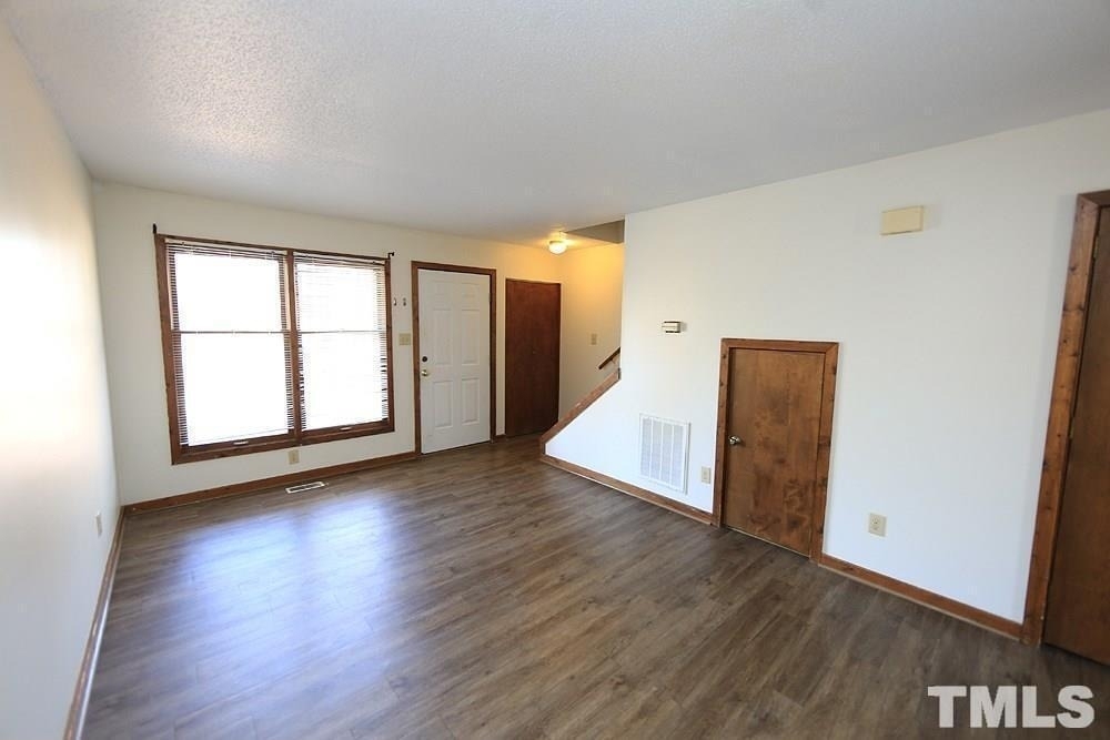 615 W Main Street - Photo 3