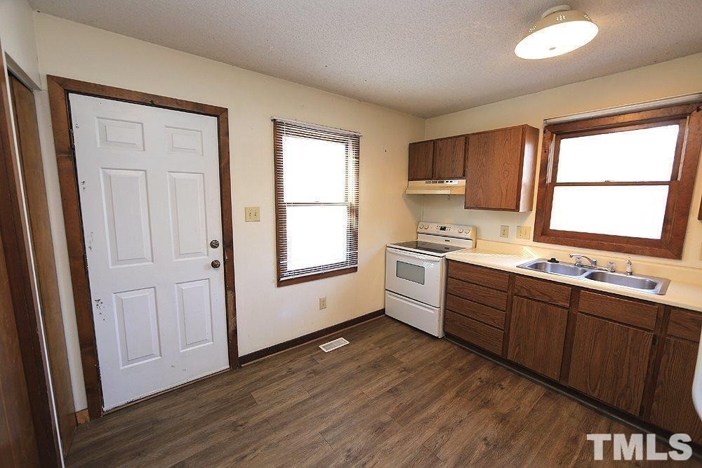 615 W Main Street - Photo 6