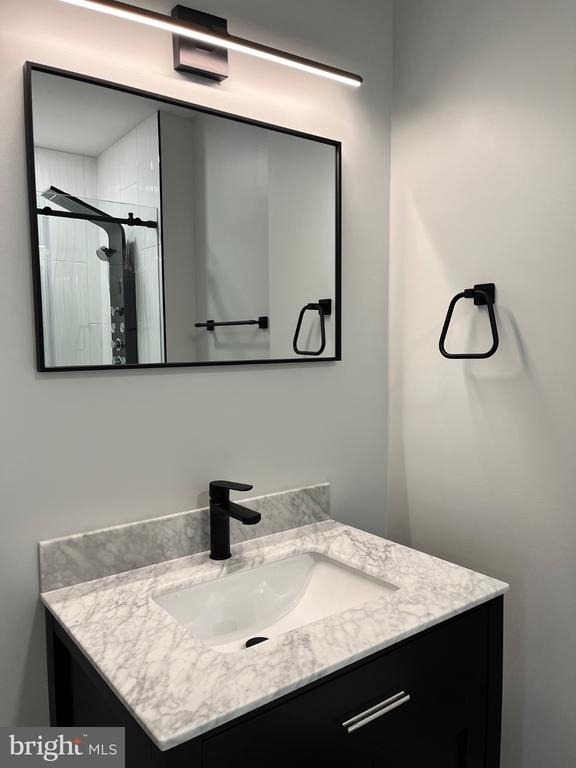 9560 James Street - Photo 8