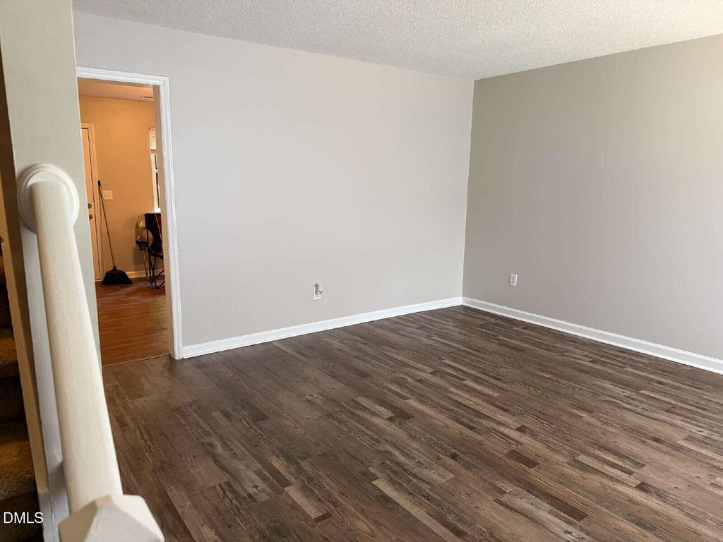 800 Fargo Street - Photo 5