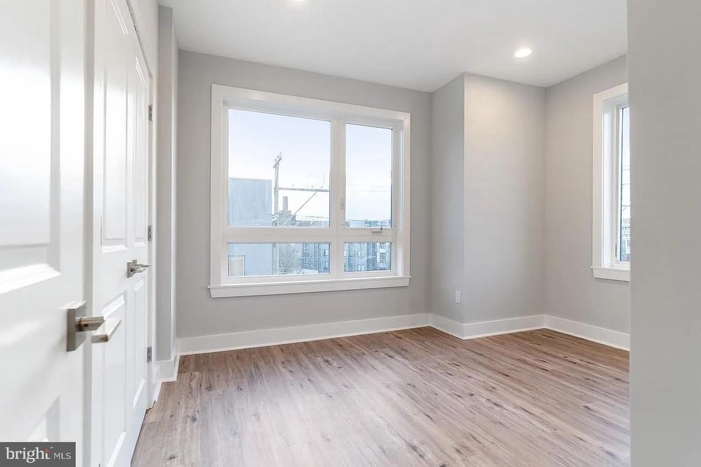 2101 E Huntingdon Street - Photo 3