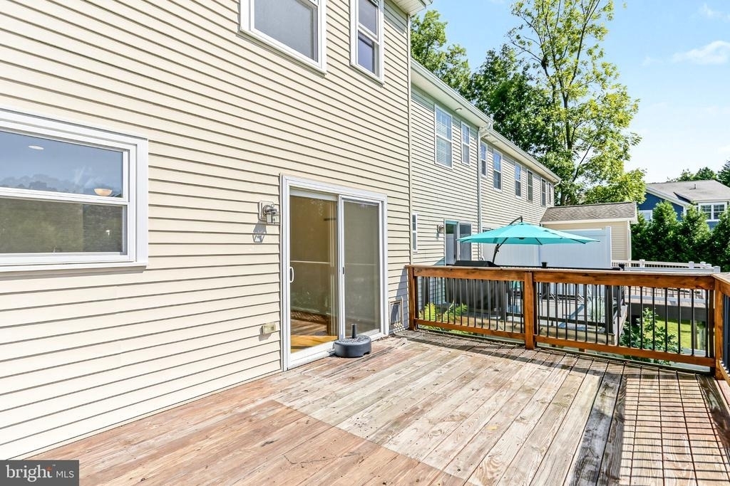808 Yorkview Drive - Photo 15