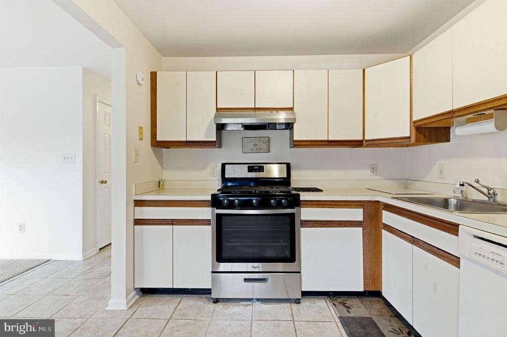 3403 Waltham Court - Photo 8
