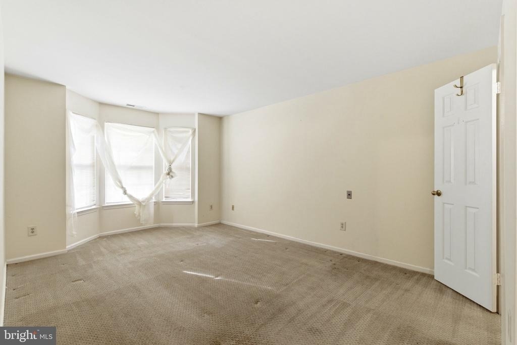 3403 Waltham Court - Photo 12