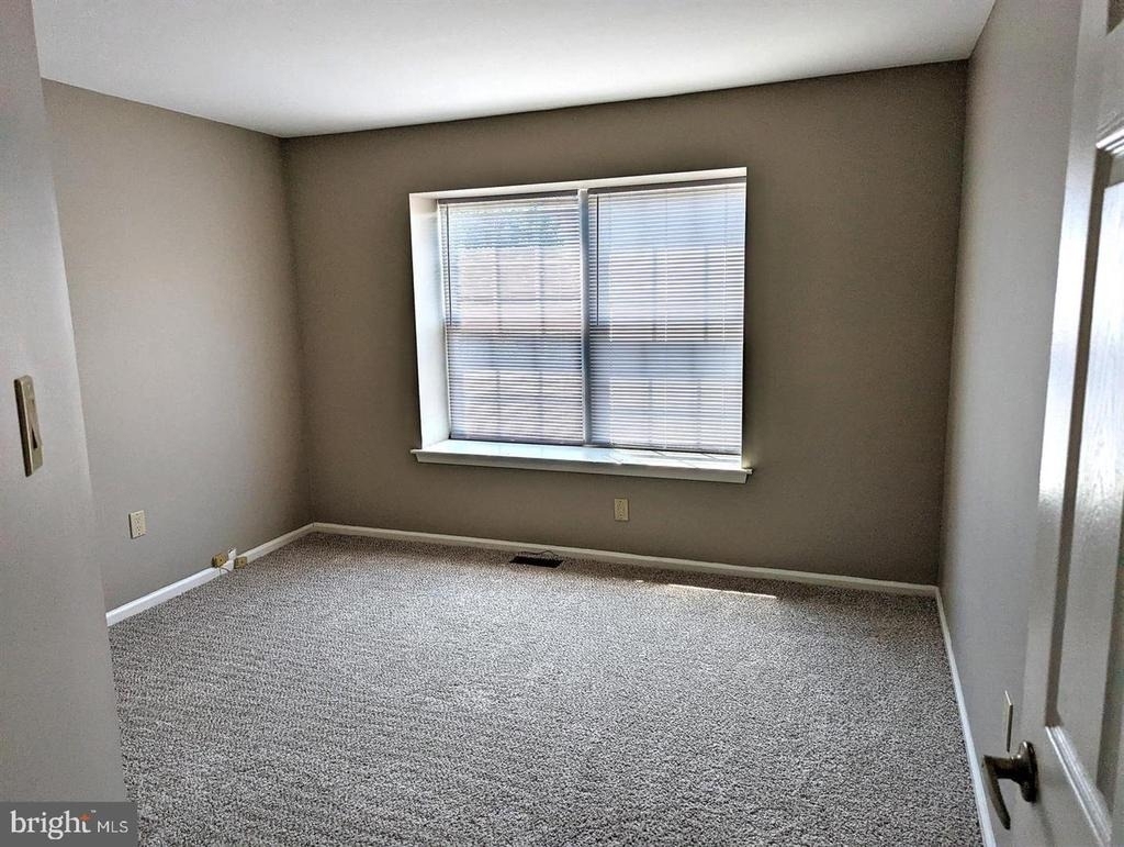 215 Sequoia Drive - Photo 8