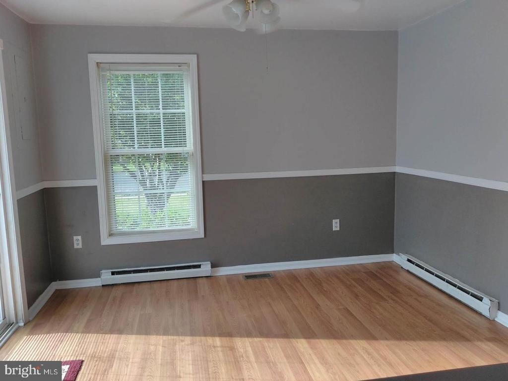 320 E High Street - Photo 2