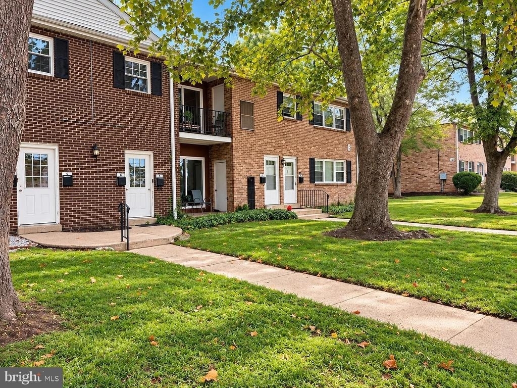 1294 Cooper Street - Photo 0