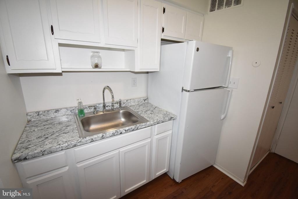 216 E Pearl Street - Photo 9