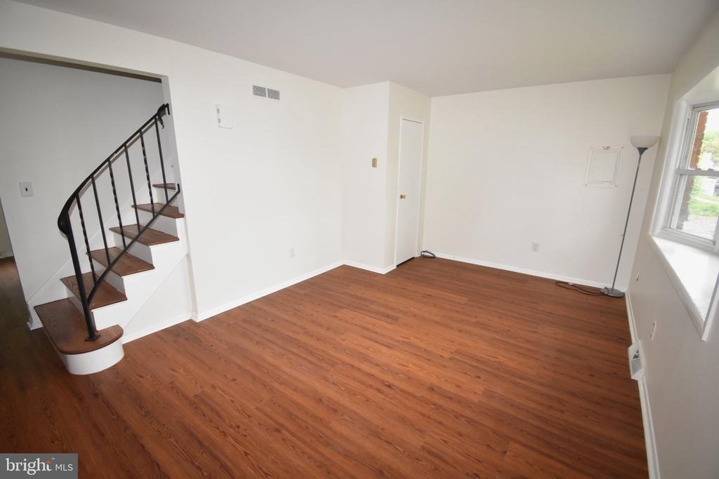 216 E Pearl Street - Photo 4