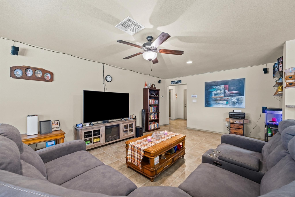 1315 Lantana Ct - Photo 8