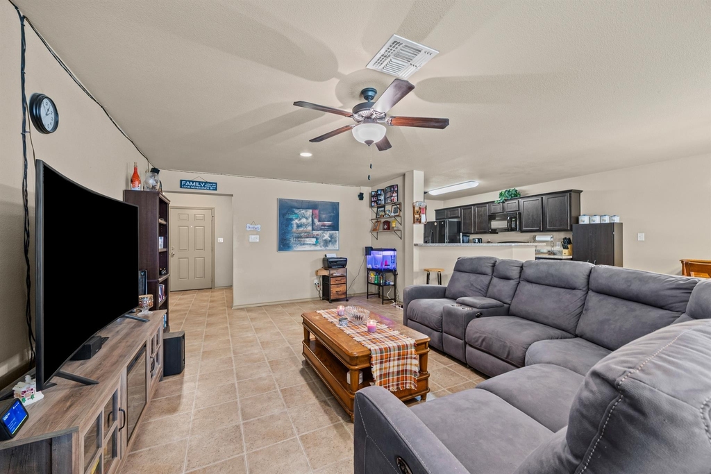 1315 Lantana Ct - Photo 9