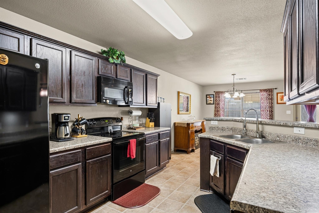 1315 Lantana Ct - Photo 15