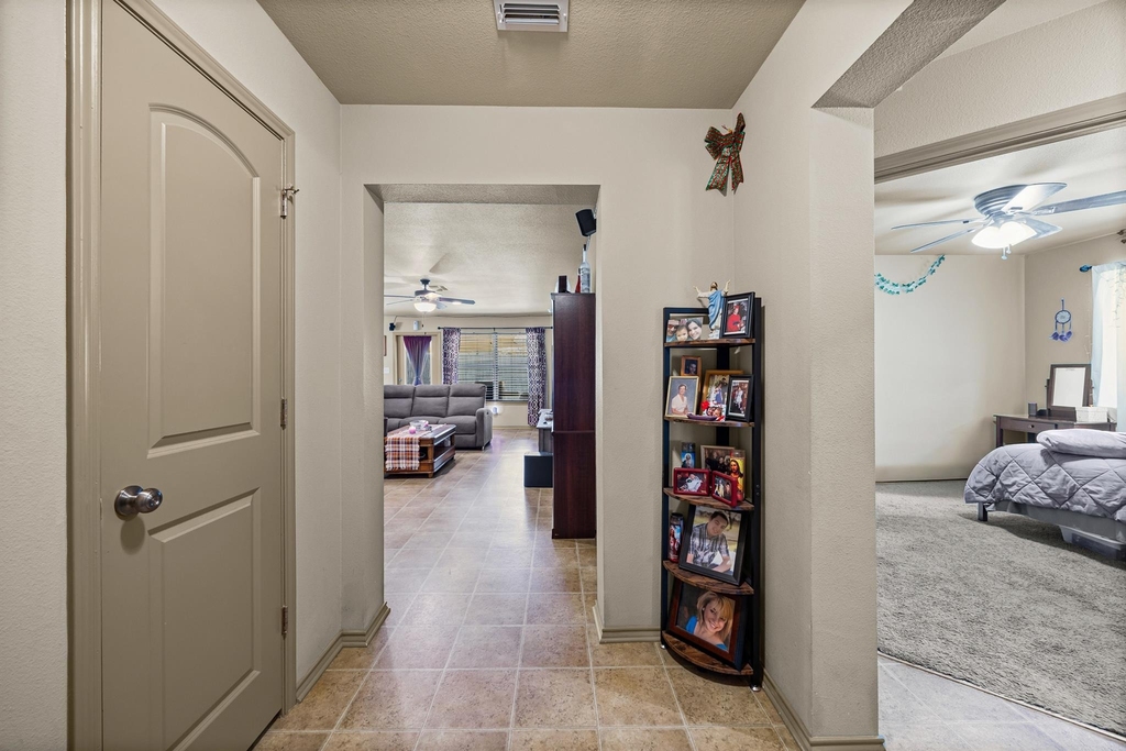 1315 Lantana Ct - Photo 5