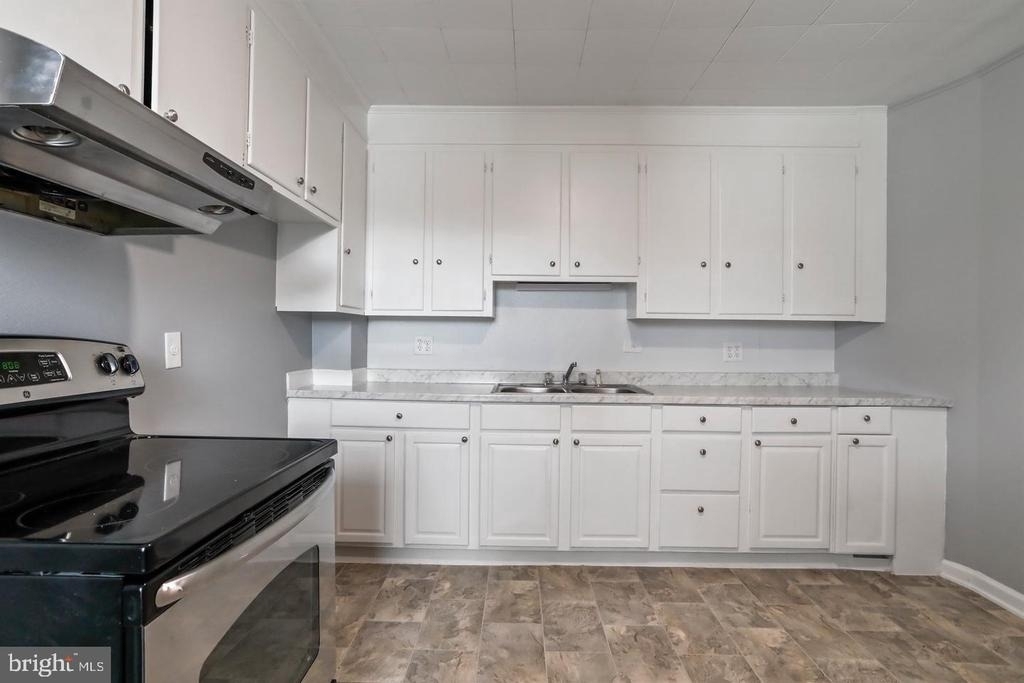 655 S Potomac Street - Photo 1