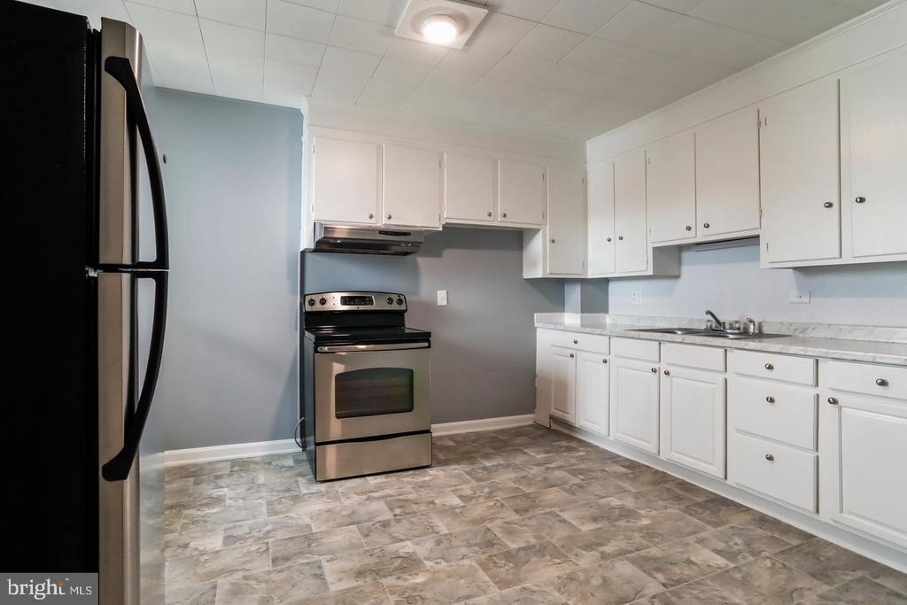 655 S Potomac Street - Photo 0