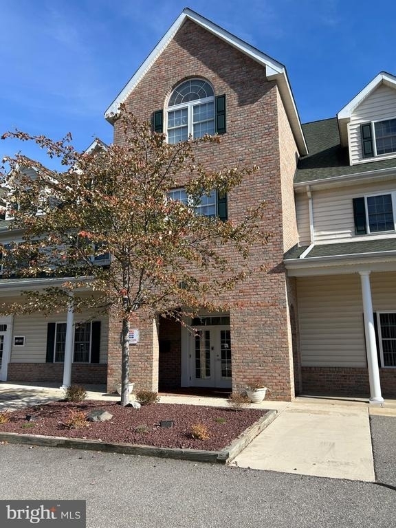 2201 Main Street - Photo 0