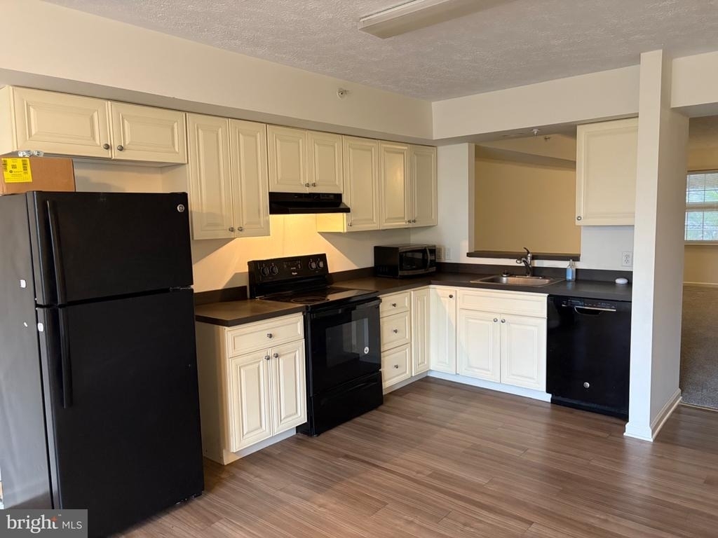 2201 Main Street - Photo 8