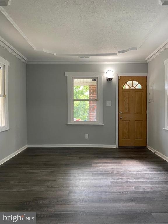 24 Chamber Avenue - Photo 1