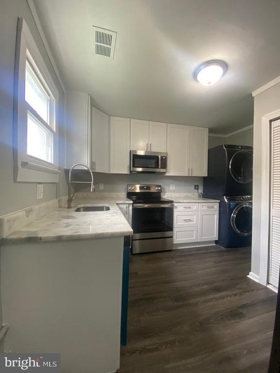 24 Chamber Avenue - Photo 0