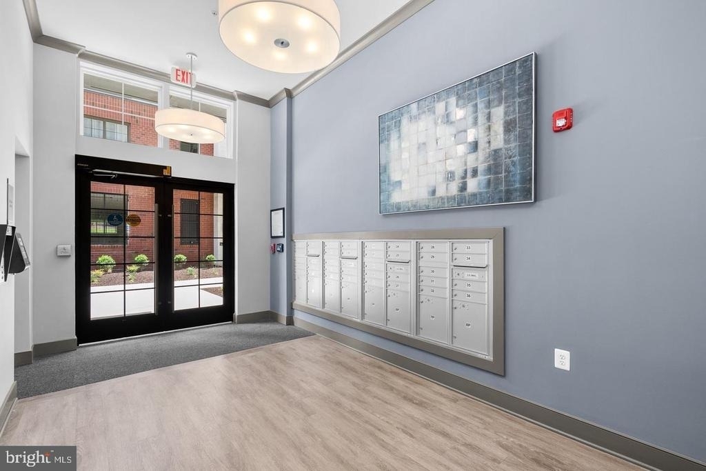 100 Saint Ives Place - Photo 1