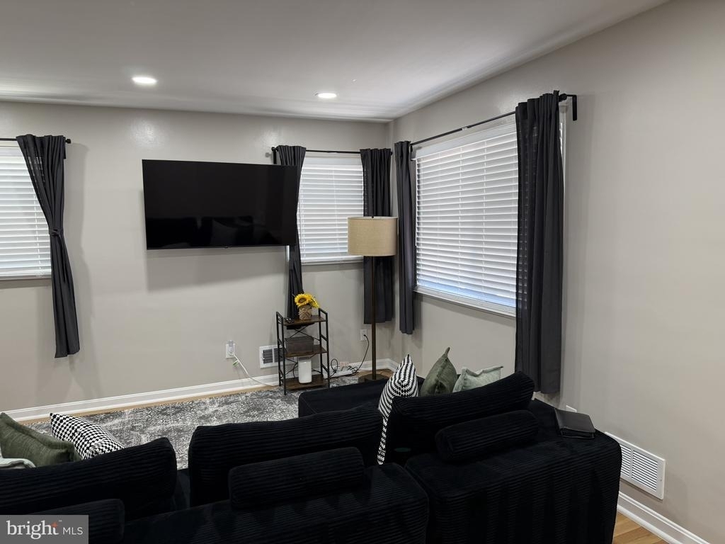 8315 Navahoe Drive - Photo 7