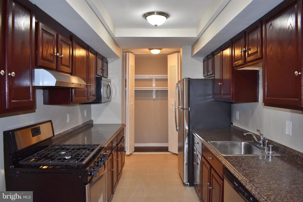 10246 Prince Place - Photo 1
