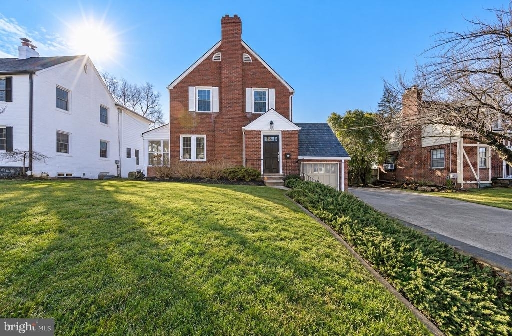 4816 Leland Street - Photo 2