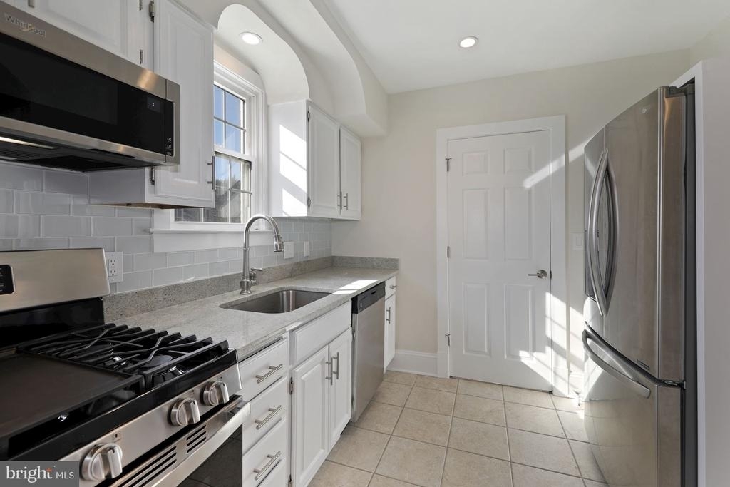 4816 Leland Street - Photo 11