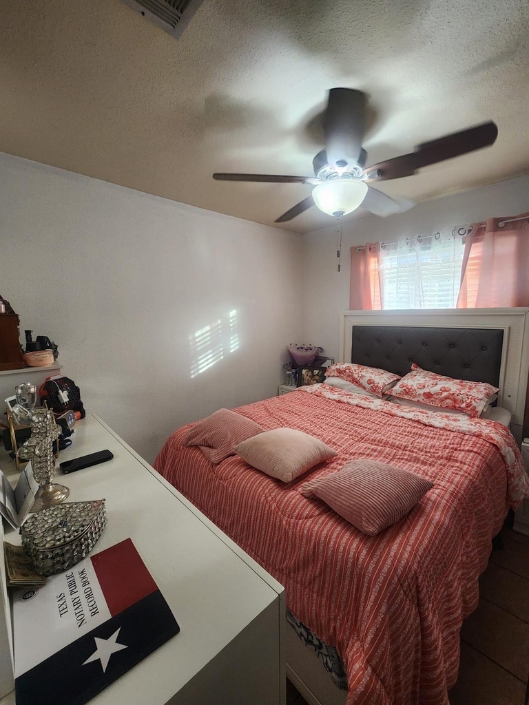 313 Estate Dr - Photo 3