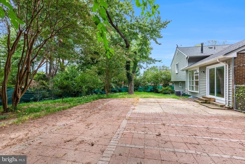 1402 Mullins Street - Photo 22