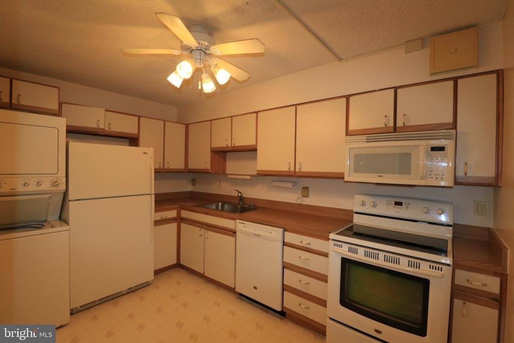 15107 Interlachen Drive - Photo 1