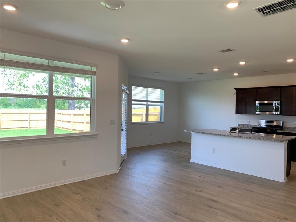 317 Brody Ln - Photo 2