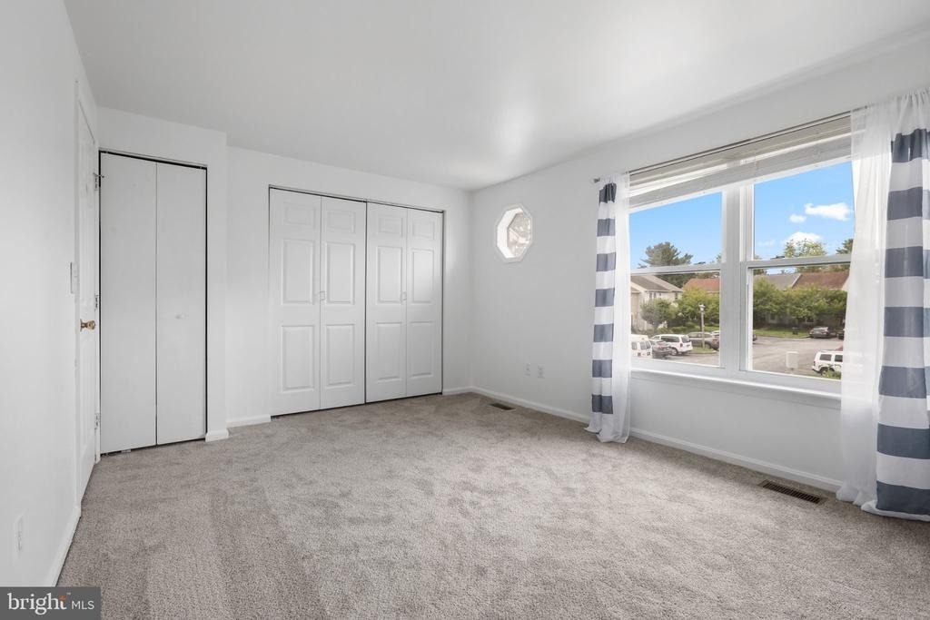 1215 Independence Square - Photo 19