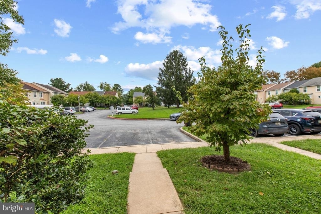 1215 Independence Square - Photo 2