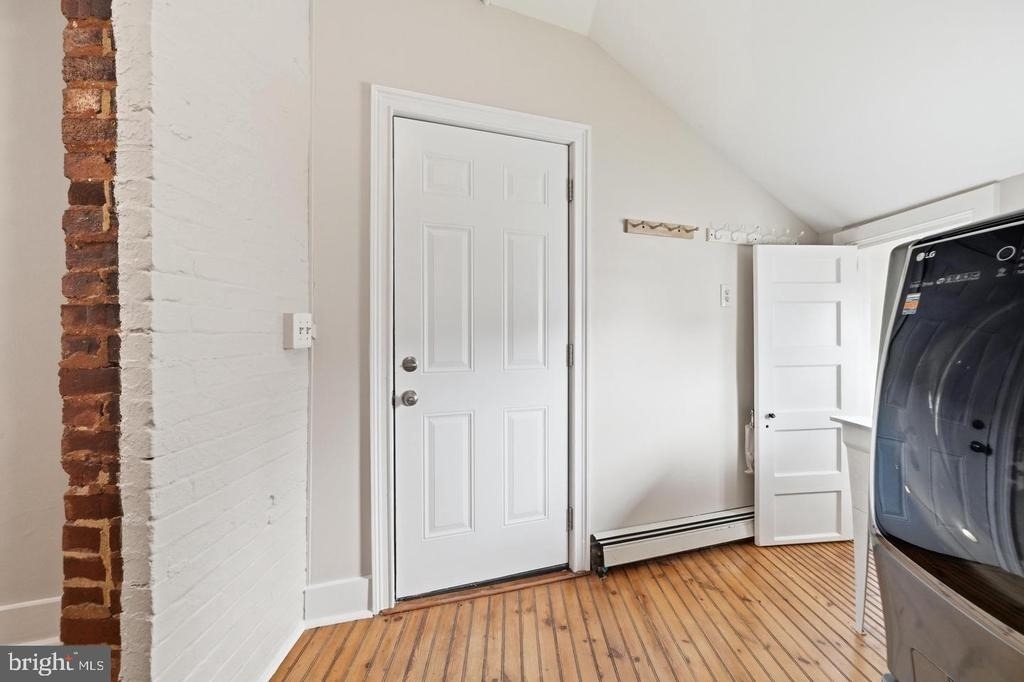 403 W South Street - Photo 20