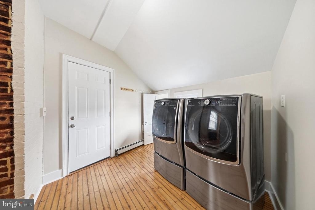 403 W South Street - Photo 18