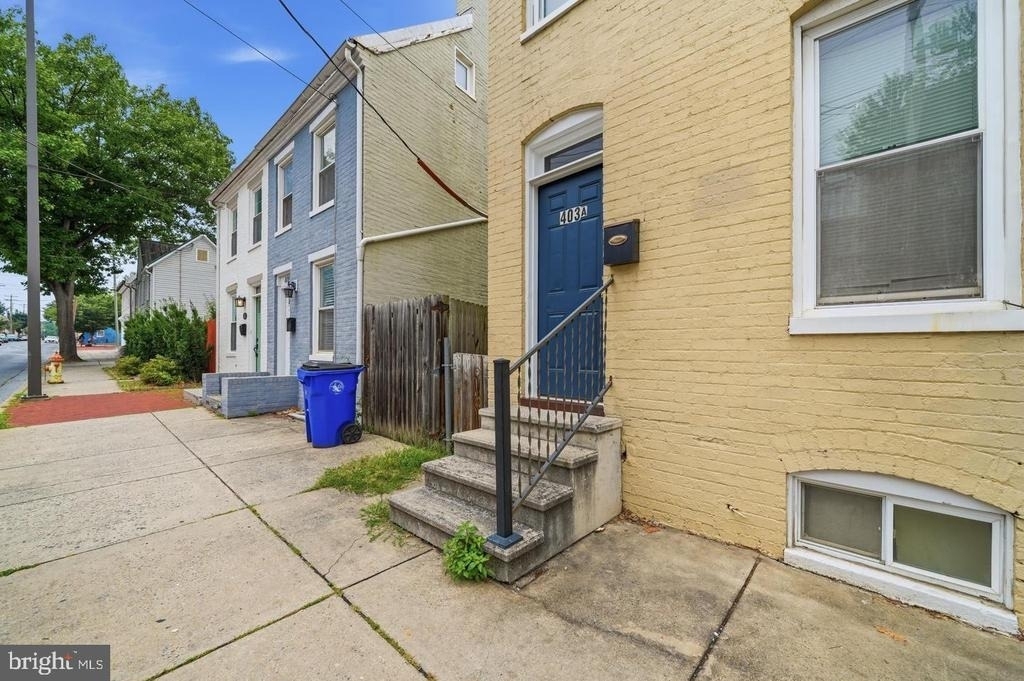 403 W South Street - Photo 6