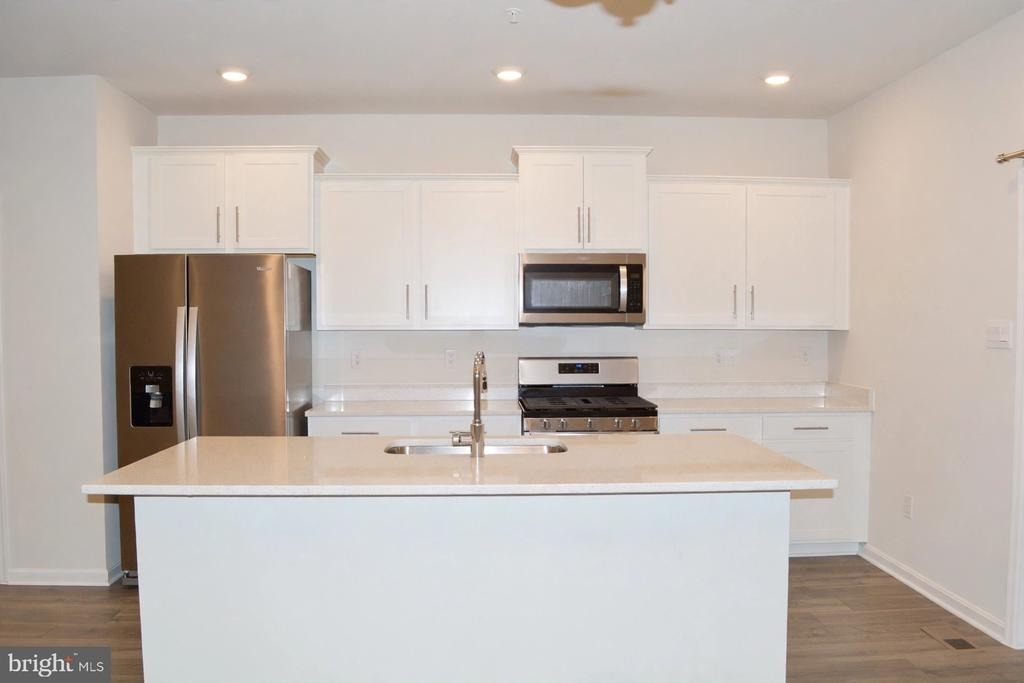 420 Herringbone Way - Photo 0