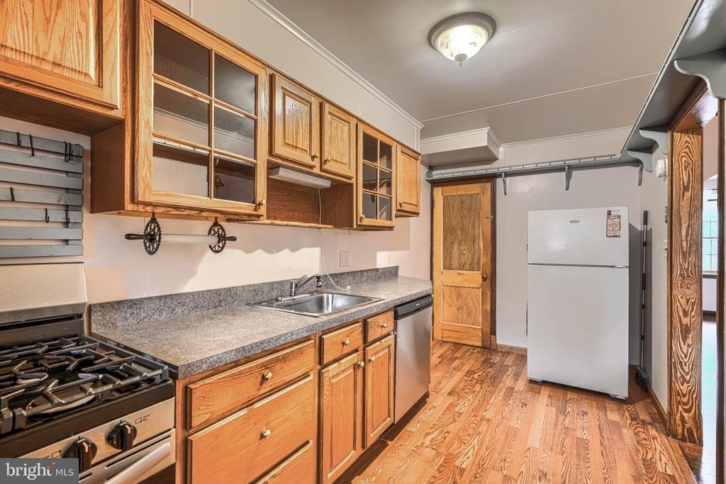 8446 Loch Raven Boulevard - Photo 12