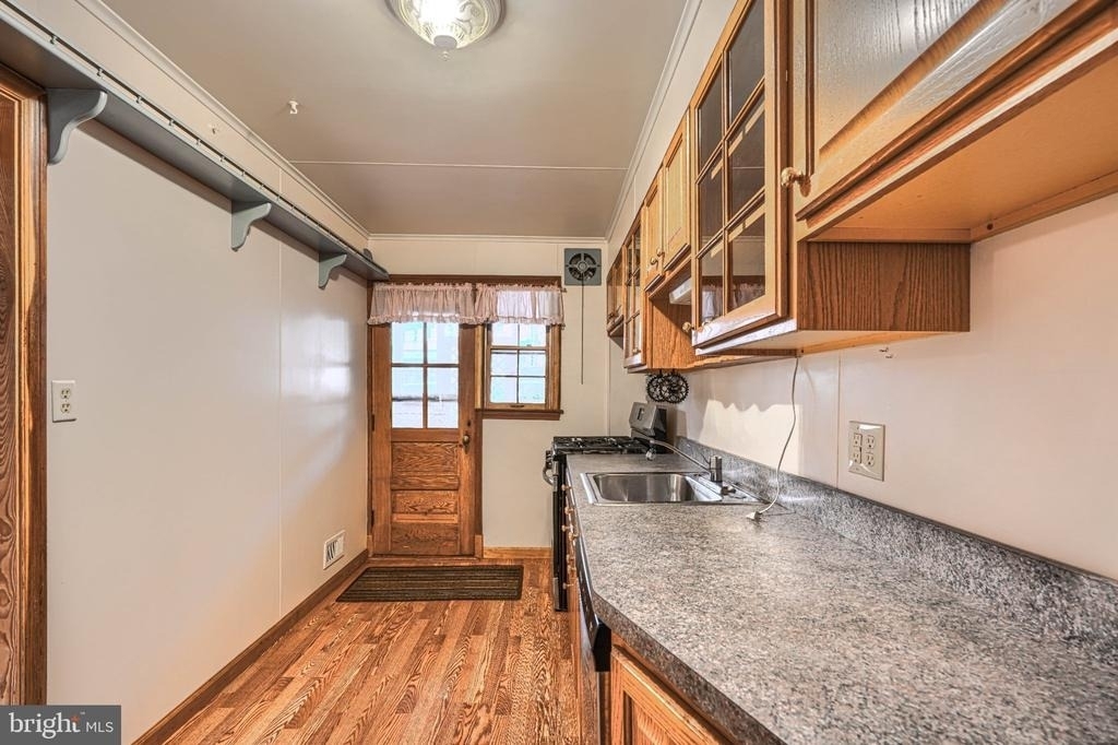 8446 Loch Raven Boulevard - Photo 10