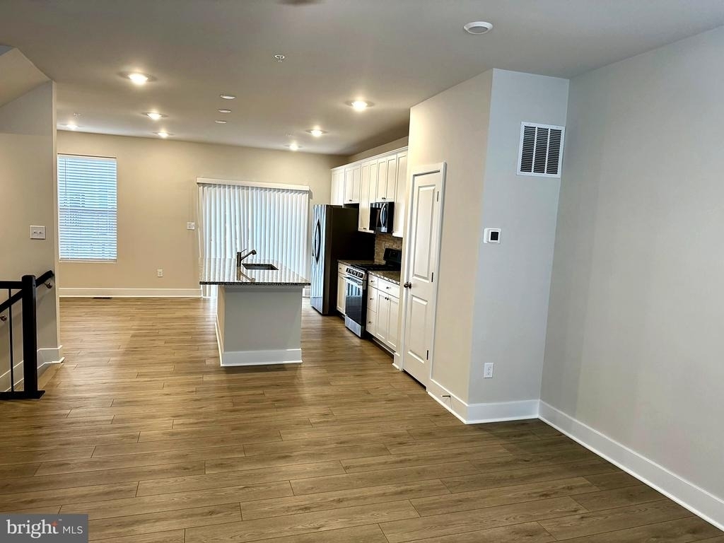 7817 Barrensdale Road - Photo 17