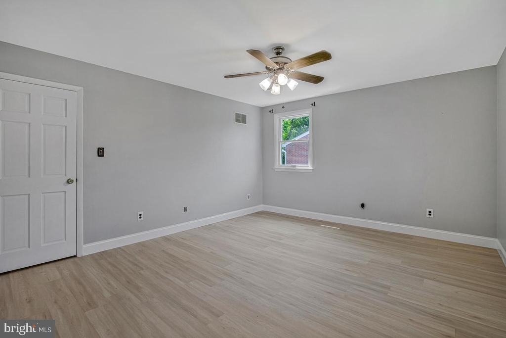9207 Gardenia Road - Photo 18