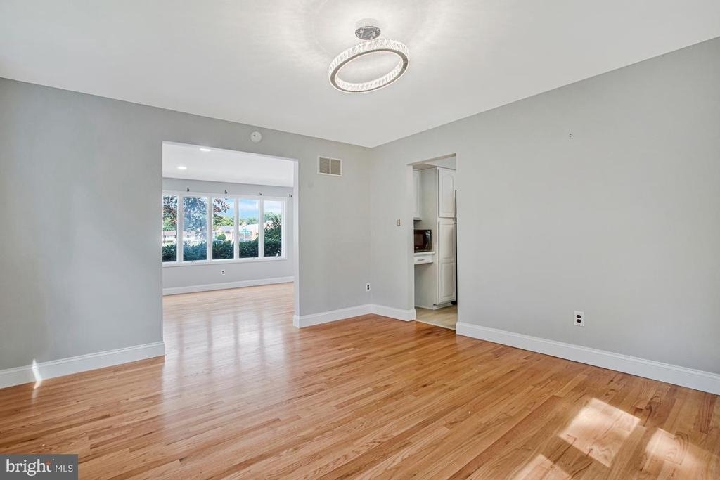 9207 Gardenia Road - Photo 10