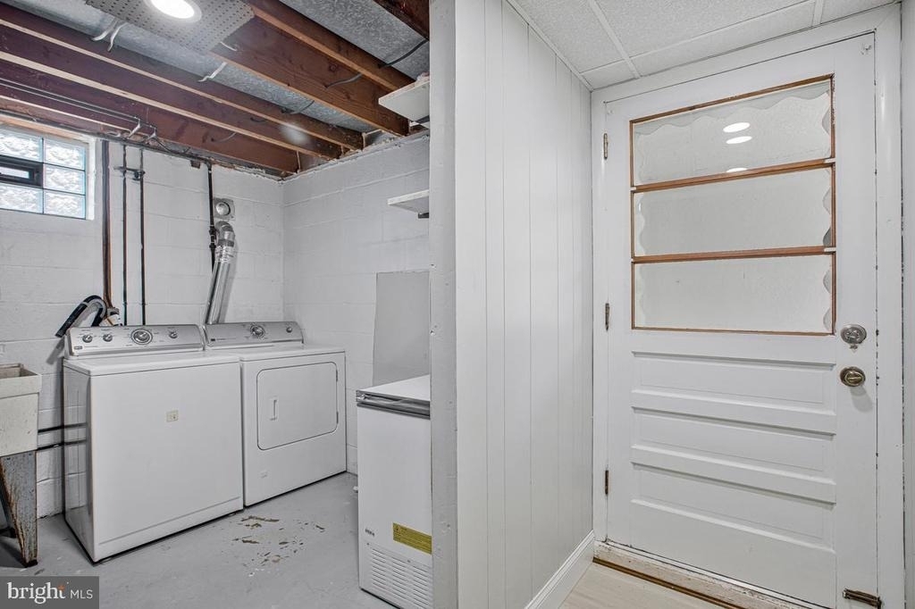 9207 Gardenia Road - Photo 33