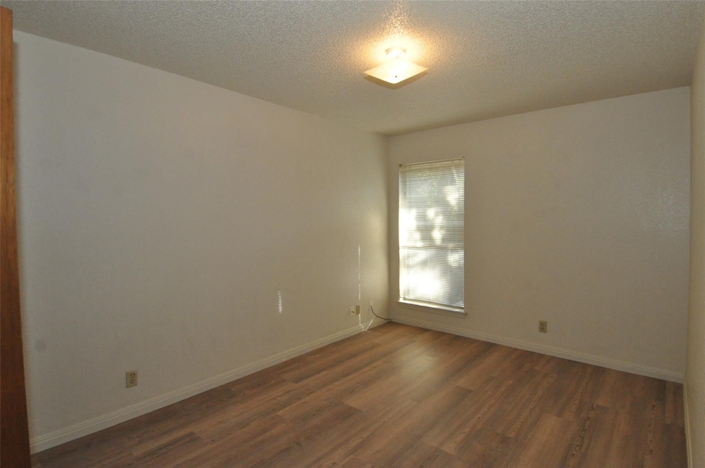 8414 Fathom Cir - Photo 10