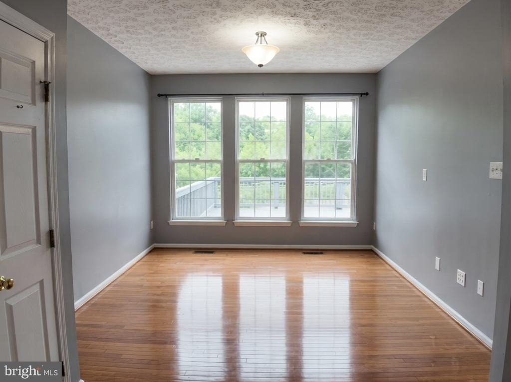 9746 Harvester Circle - Photo 8