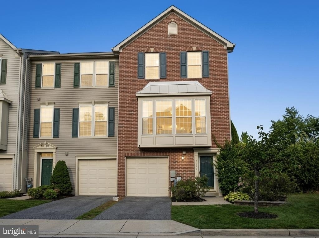 9746 Harvester Circle - Photo 0