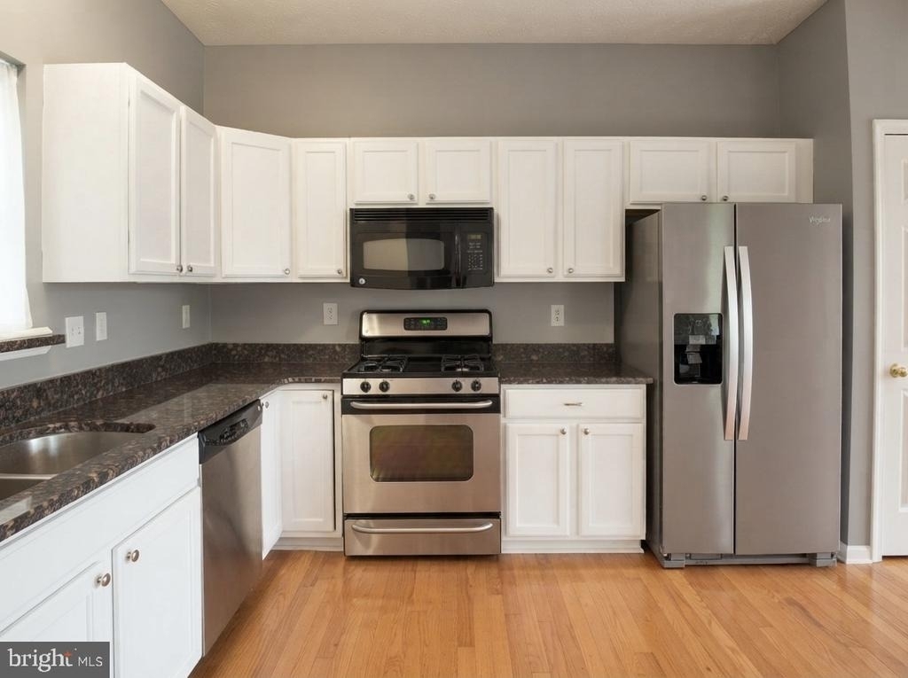 9746 Harvester Circle - Photo 3