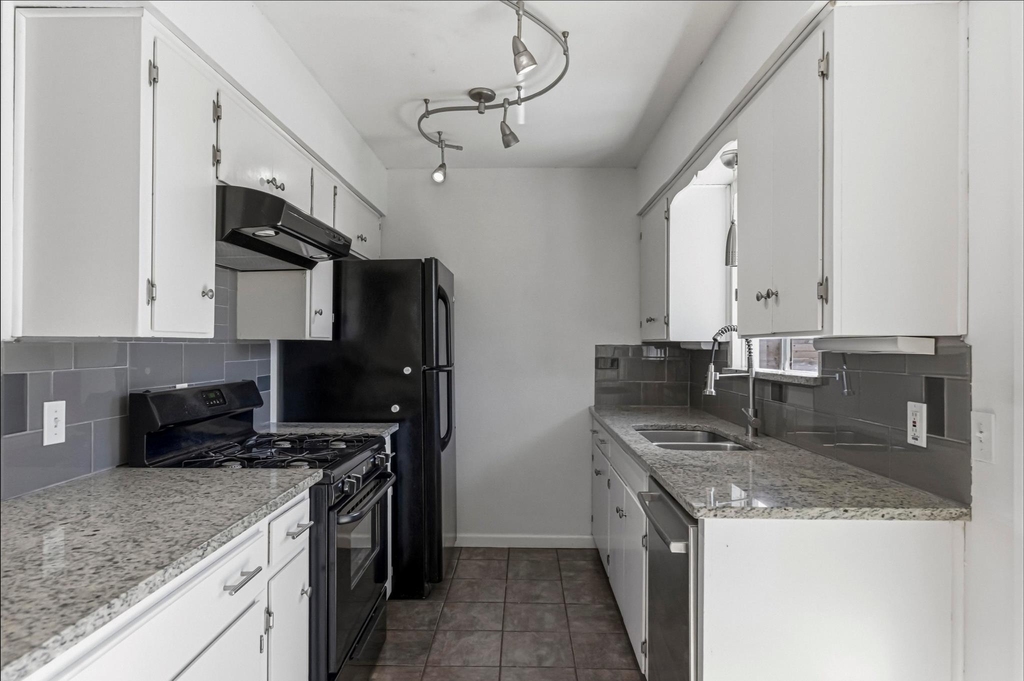 1005 Arthur Stiles Rd - Photo 10